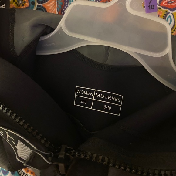Women’s Sea Doo Wetsuit. NWT. - Picture 2 of 8
